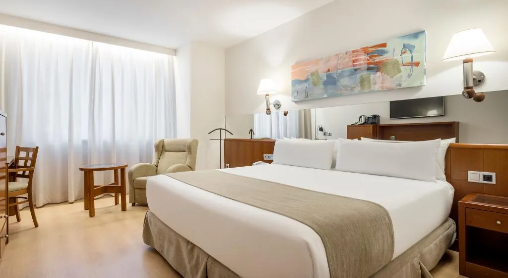 DOUBLE SUPERIOR Room, Ilunion Les Corts Spa, Barcelona