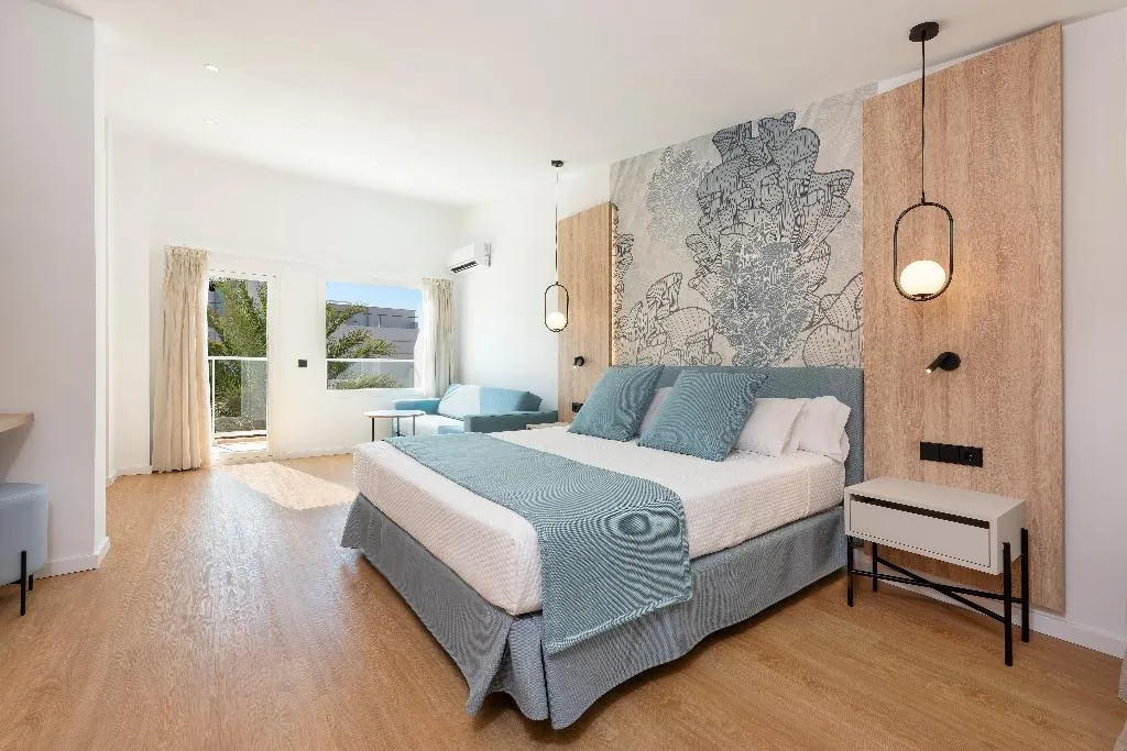 FAMILY ROOM WITH BALCONY Room, Palia Tropico, Majorca