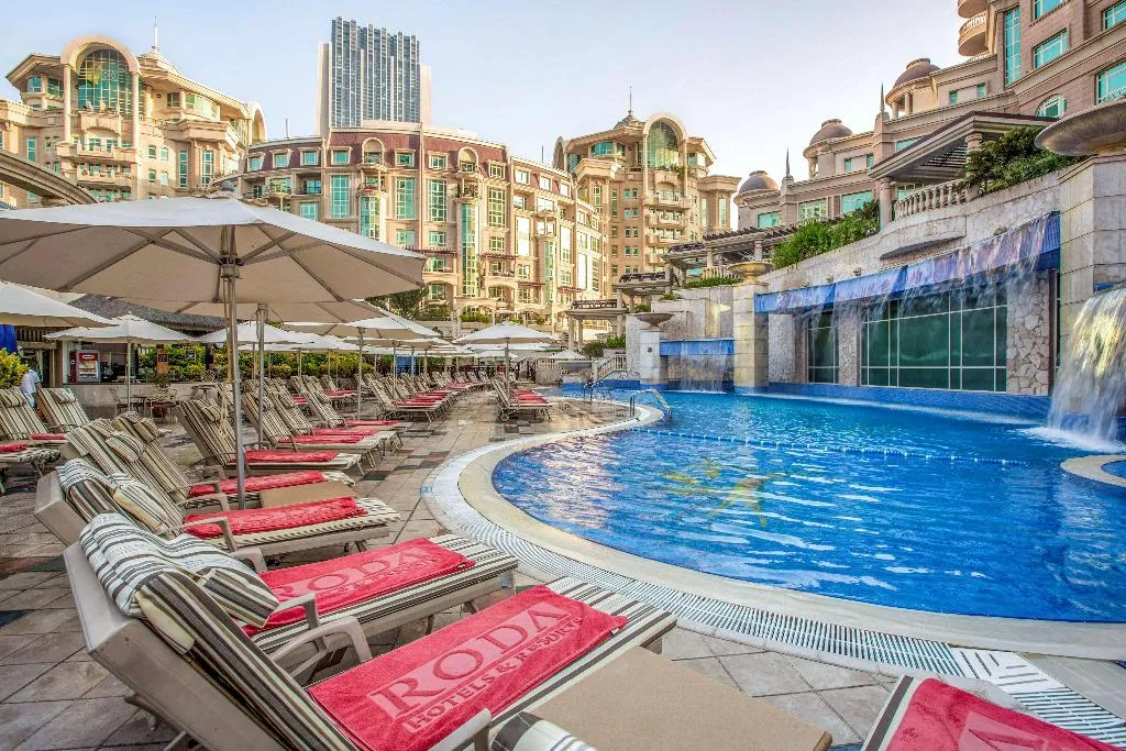 Pool, Roda Al Murooj Residences, Dubai