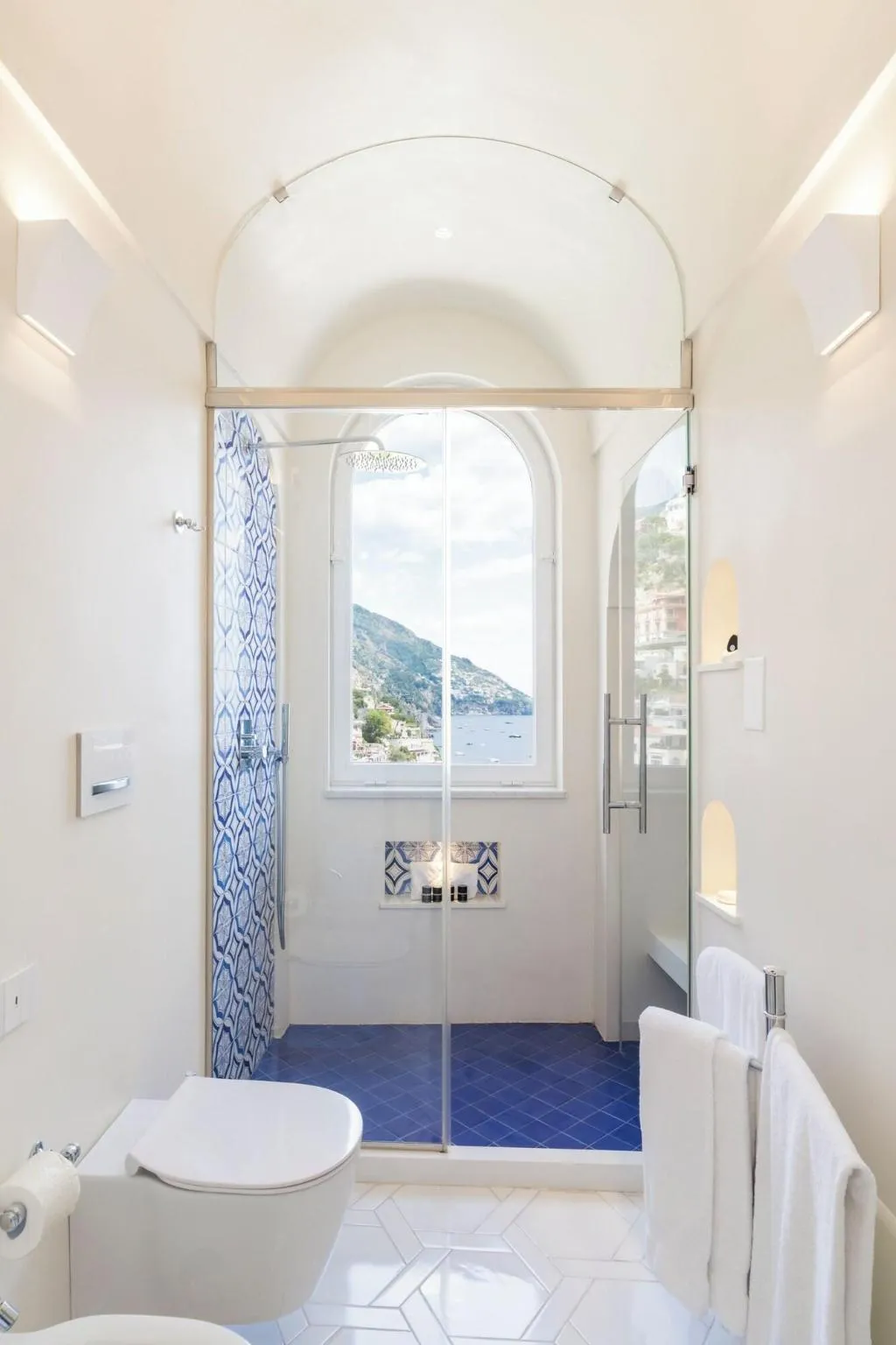 DOUBLE TWO QUEEN BEDS Room, Villa Magia, Naples