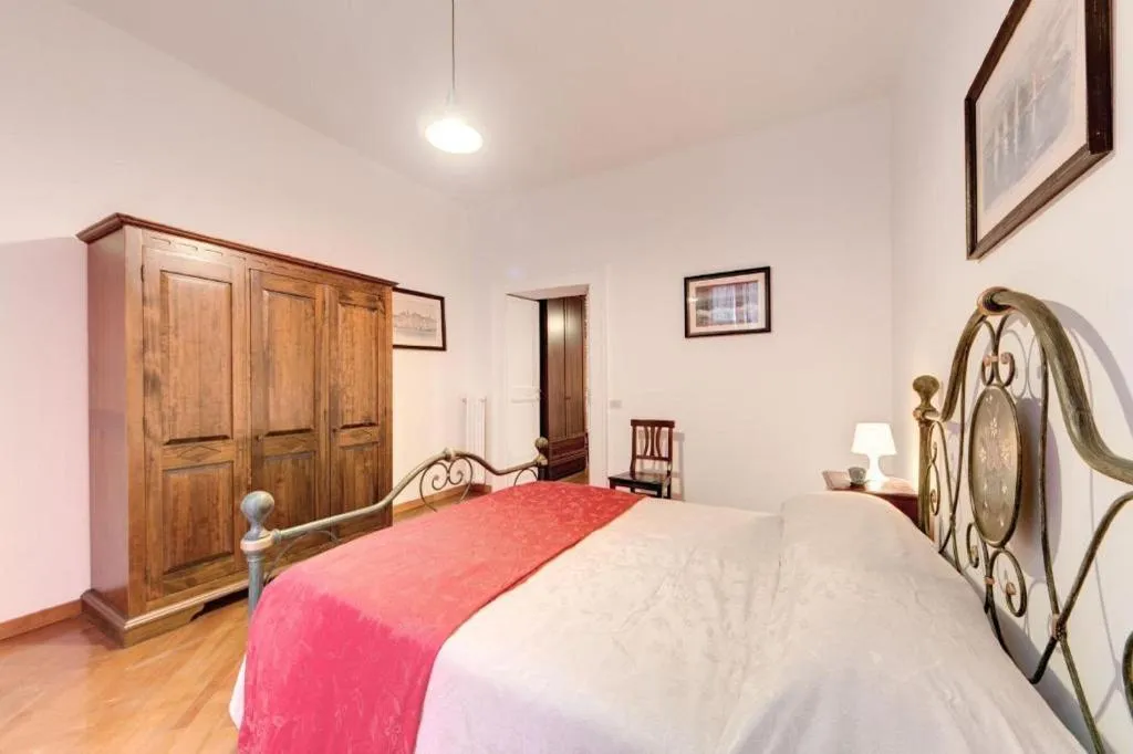 Room, Nova Domizia, Rome