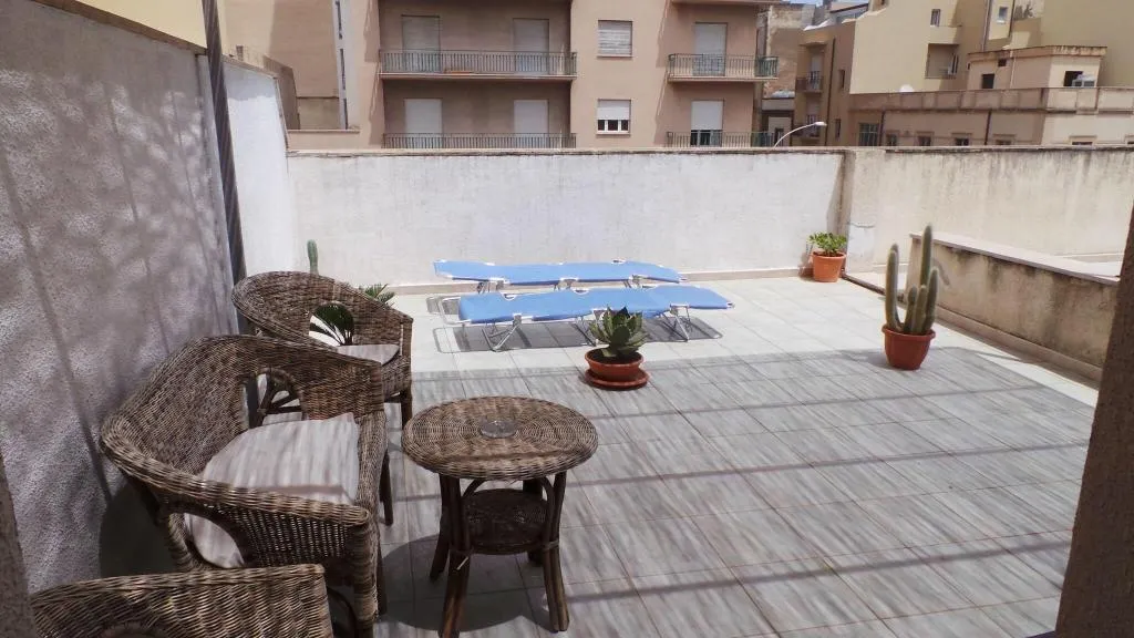 Terrace, Pousada Noir, Palermo