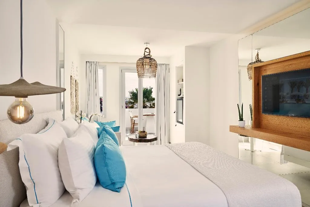 DOUBLE STANDARD Room, Nikki Beach Resort & Spa Santorini, Athens