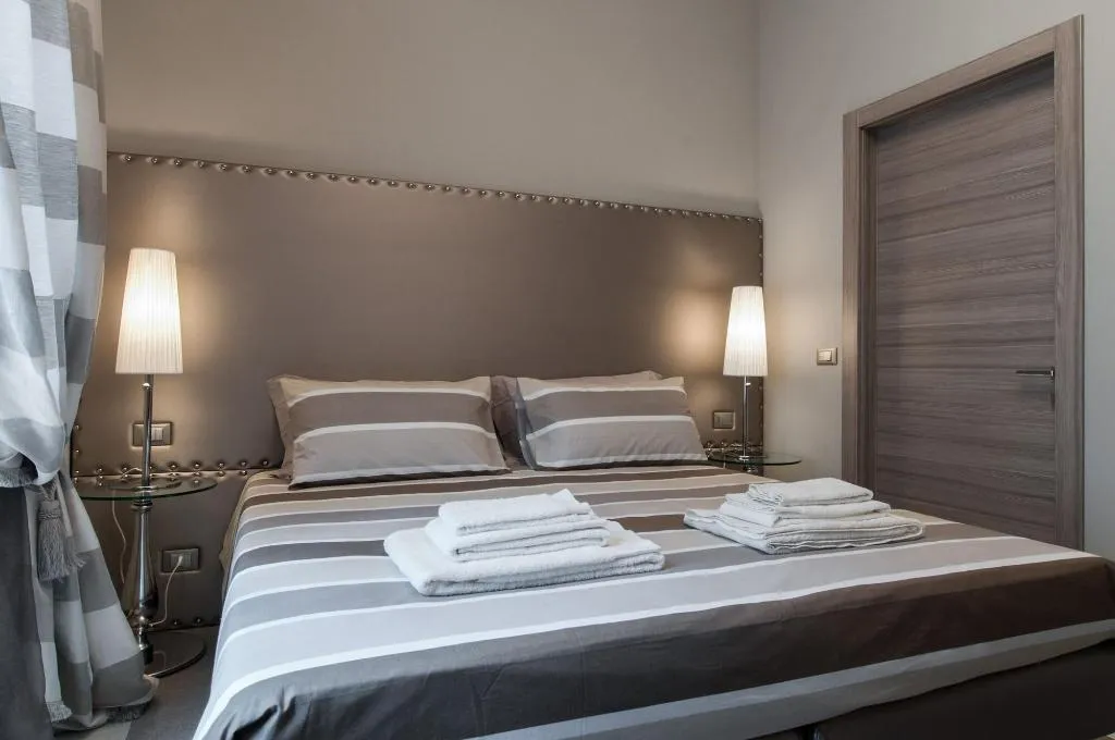 Room, Brera Prestige B&B, Milan