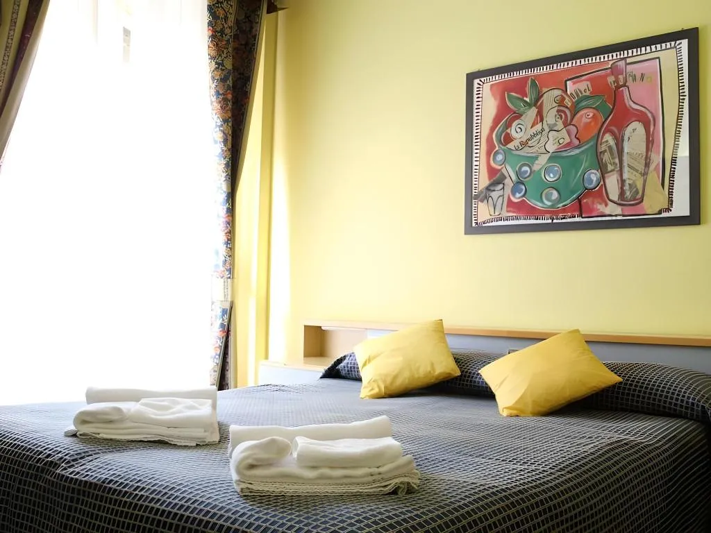 Room, Hotel Lugano, Milan