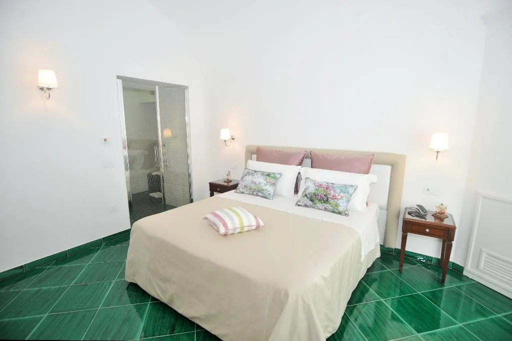 SUITE SUPERIOR SEA VIEW Room, Core Amalfitano City Suites, Naples