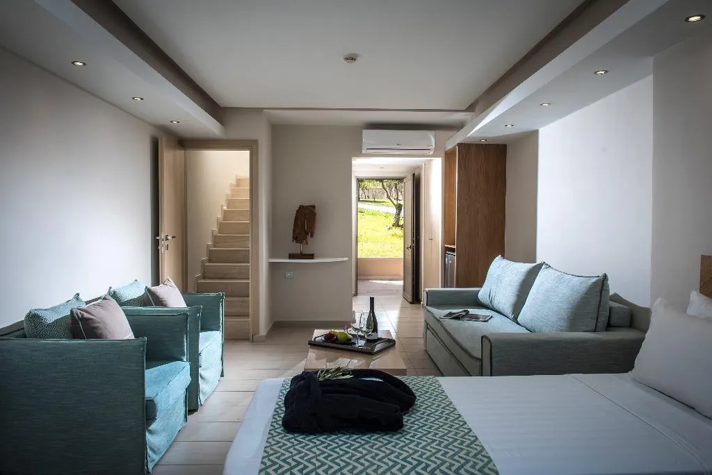 SUITE DELUXE SEA VIEW Room, Royal & Imperial Belvedere Resort, Crete
