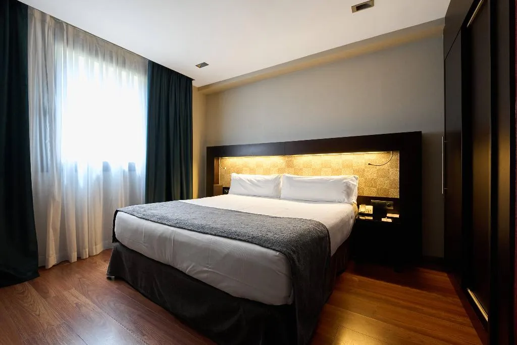 Double or Twin STANDARD Room, Catalonia Port, Barcelona