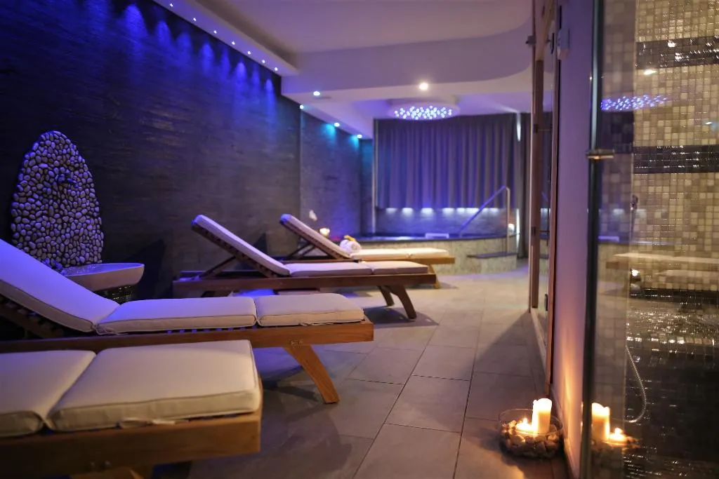 Sports and Entertainment, Mareneve Resort, Catania