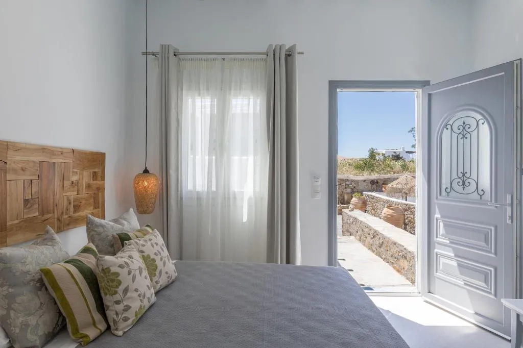 DOUBLE GARDEN VIEW Room, Villa Konstantin Rooms & Suites, Mykonos