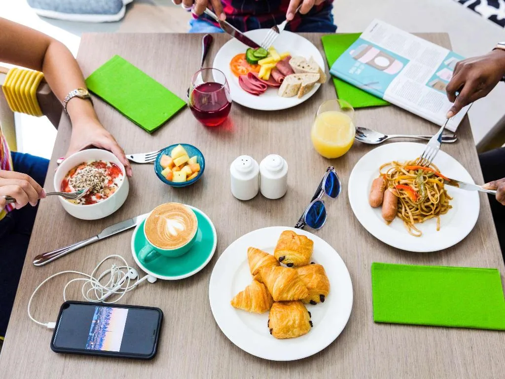 Restaurant, Ibis Styles Dubai Airport, Dubai