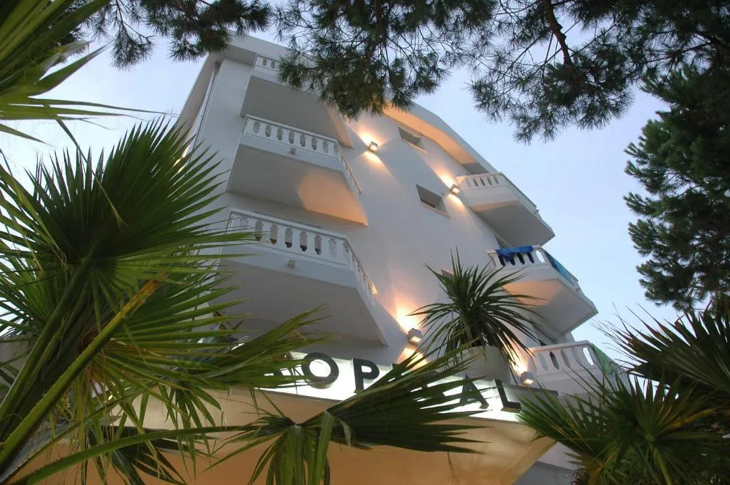 General view, Hotel Tropical, Venice