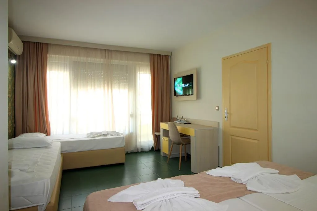 APARTMENT SEA VIEW ONE BEDROOM Room, Perla Apartments, Bourgas
