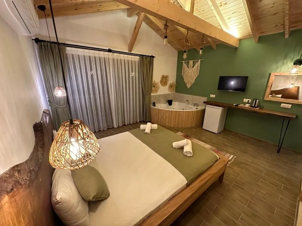 Room TWO QUEEN BEDS Room, Faralya Misafir Evi, Dalaman