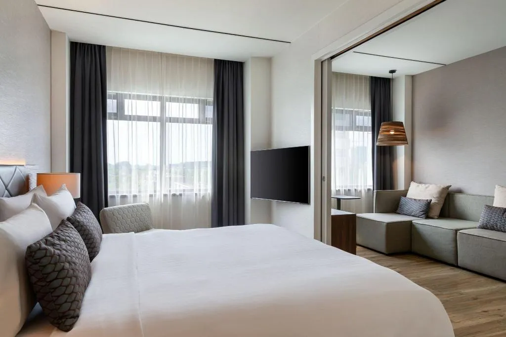SUITE WITH VIEWS Room, Element Amsterdam, Amsterdam