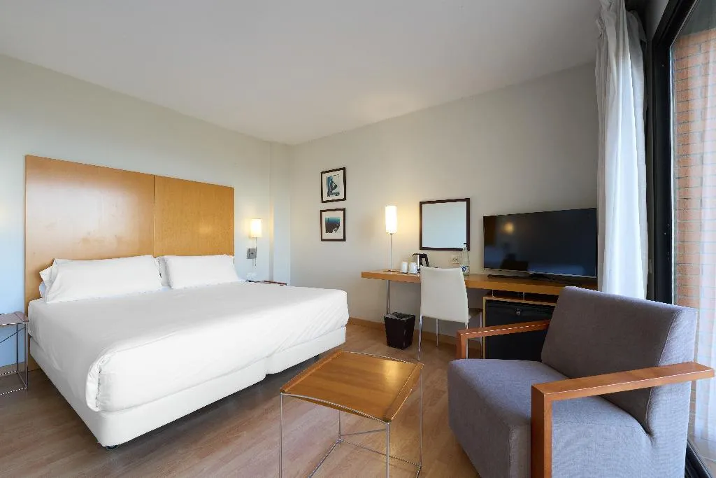 Double or Twin SUPERIOR WITH BALCONY Room, Catalonia Barcelona Beach, Barcelona