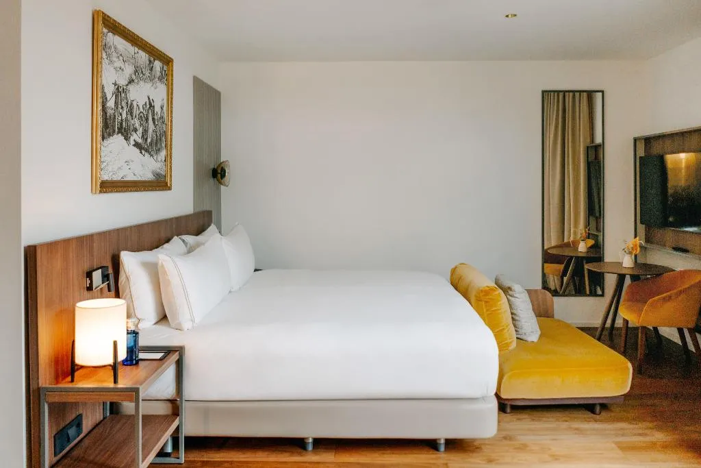 JUNIOR SUITE WITH TERRACE Room, Casa de las Artes, member of Melia Collection, Madrid