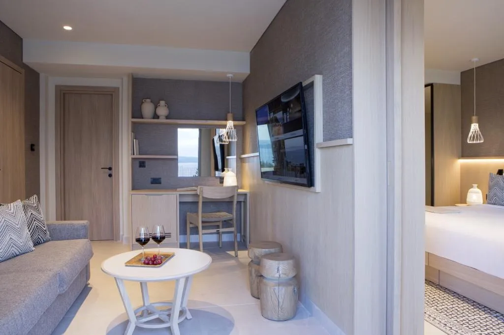 SUITE TWO BEDROOMS Room, MERAVIA Leonardo Limited Edition, Halkidiki