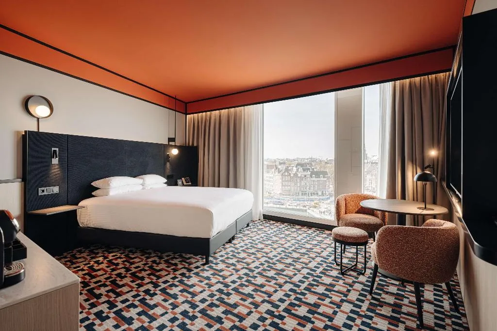 DOUBLE CITY VIEW KING BED Room, DoubleTree by Hilton Amsterdam Centraal Station, Amsterdam