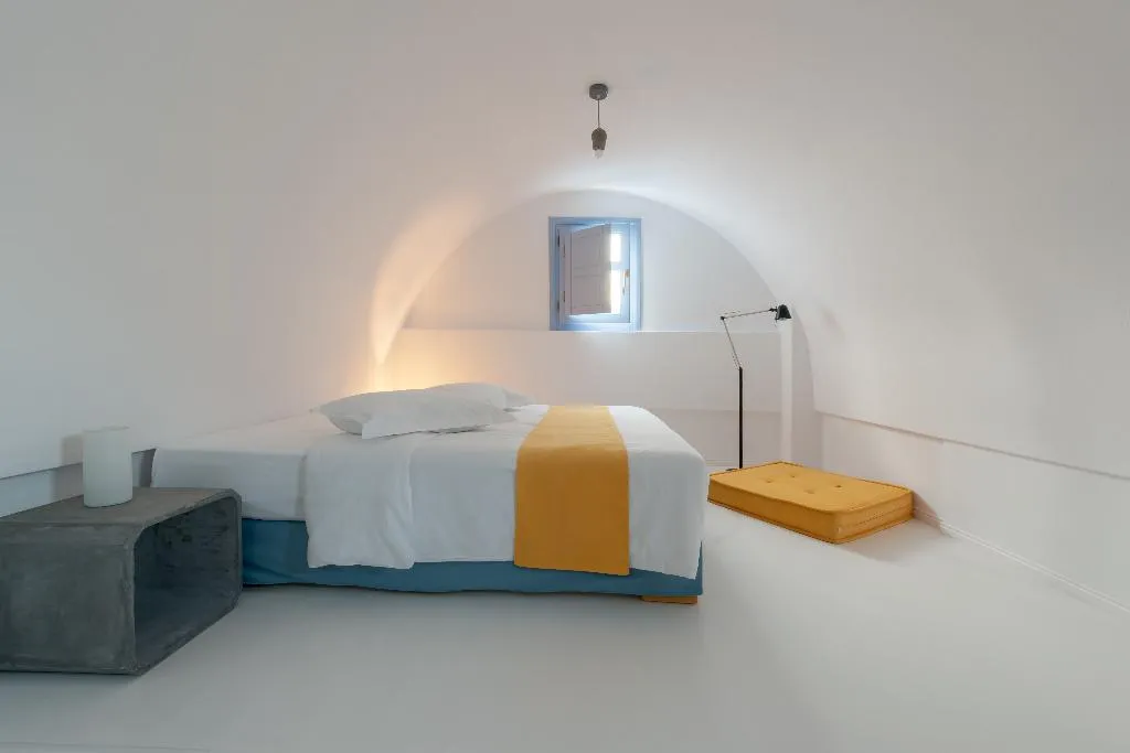 JUNIOR SUITE CITY VIEW Room, Earino Suites and Villas, Santorini