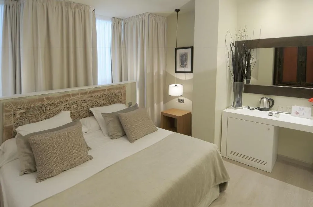 Room, Serennia Exclusive Rooms, Barcelona