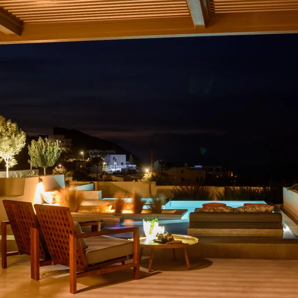 SUITE EXECUTIVE Room, Potnia Theron Suites, Santorini