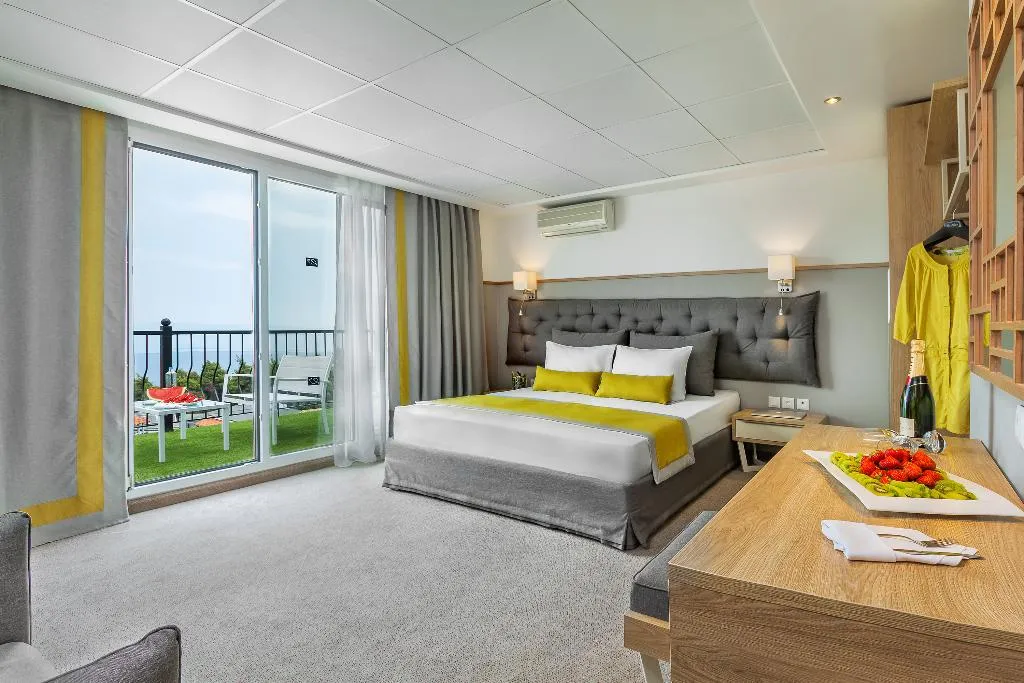 JUNIOR SUITE SEA VIEW Room, Kriopigi Hotel, Halkidiki