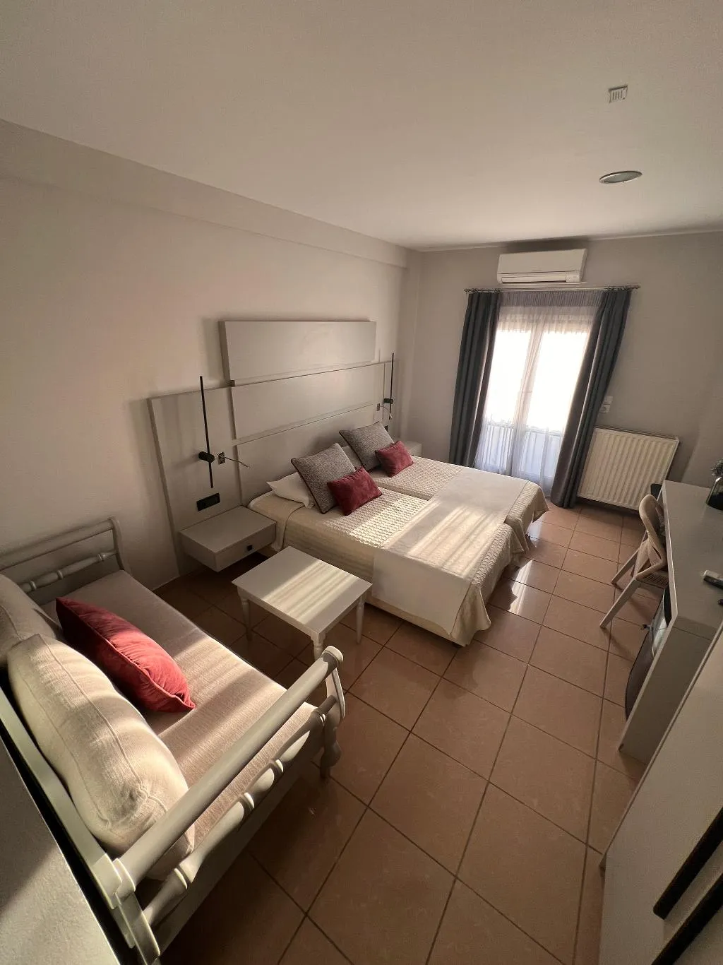 TRIPLE STANDARD Room, Theoxenia Boutique Hotel, Santorini