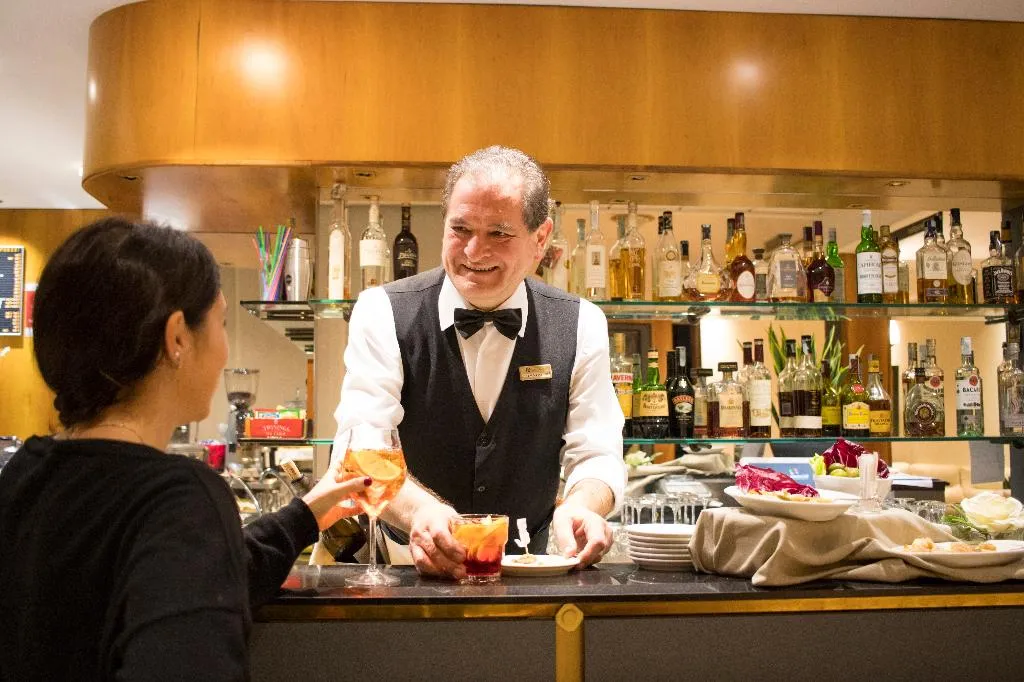 Bar, Minerva, Florence