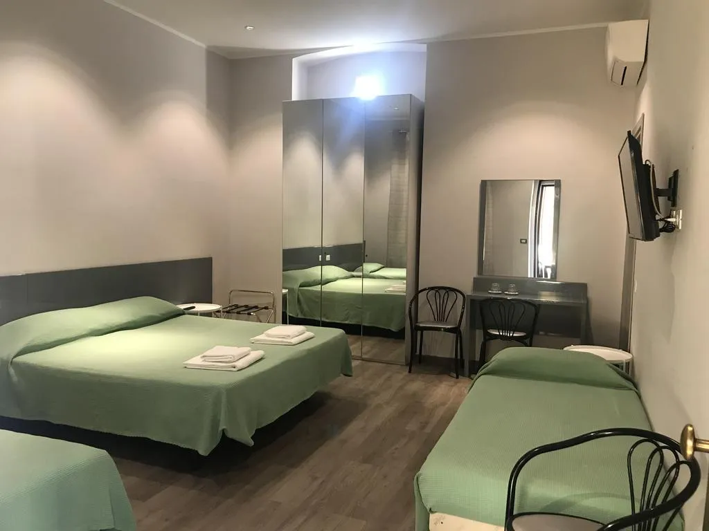 Room, Hotel Convertini, Milan