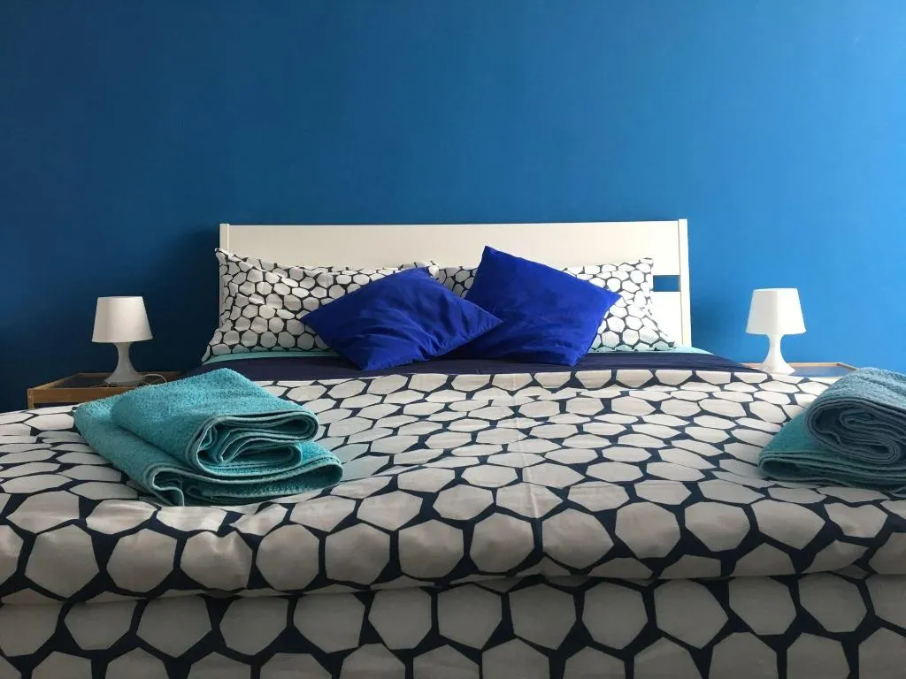 Room, B&B Tarumbò, Naples