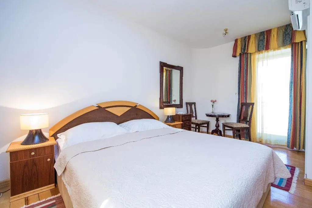 DOUBLE WITH BALCONY Room, Guest House J&J, Dubrovnik