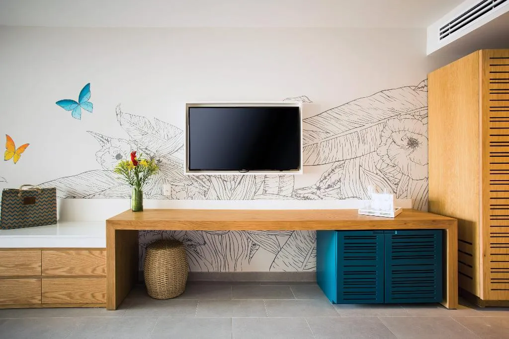 JUNIOR SUITE PARTIAL OCEAN VIEW TWO DOUBLE BEDS Room, Dreams Natura Resort & Spa, Cancun Area