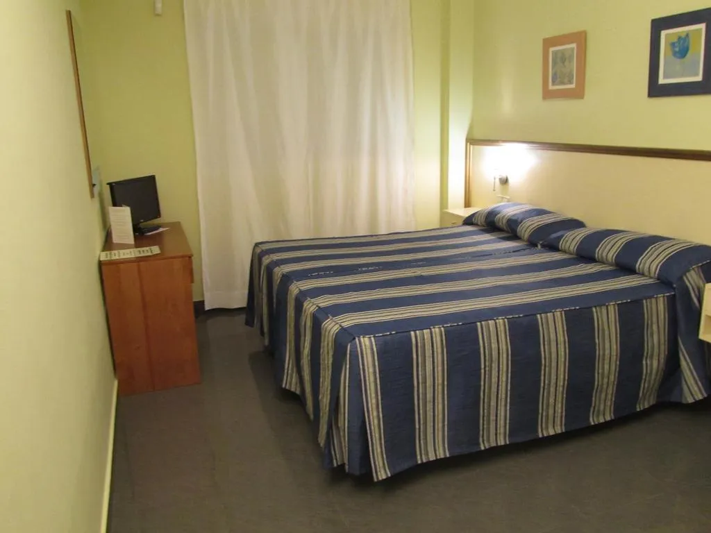 General view, Lusso Velilla, Madrid