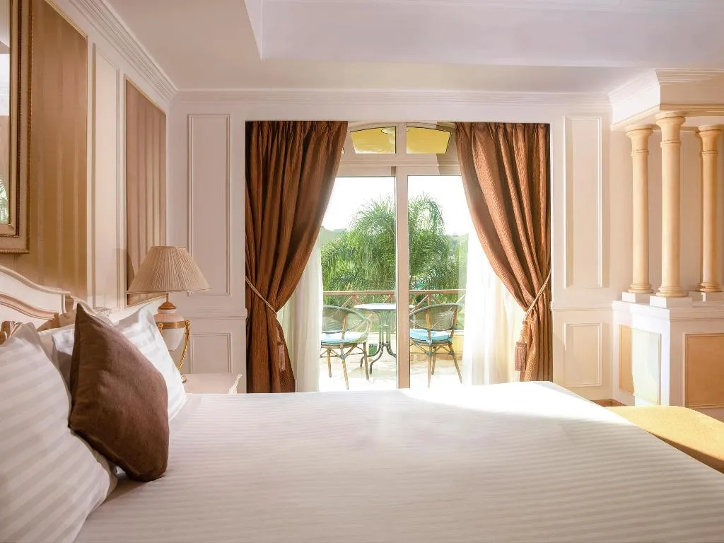 Room, Movenpick Cairo Media City, Cairo