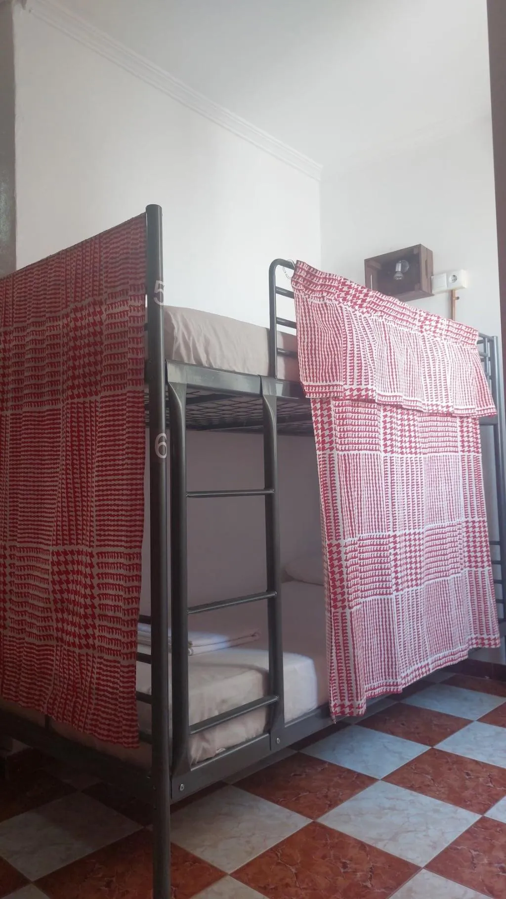 Room, Hostel One Catedral, Seville