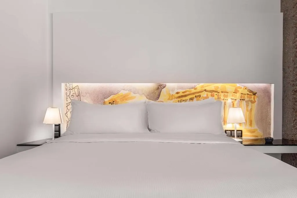 DOUBLE DELUXE KING BED Room, Hilton Madrid Airport, Madrid