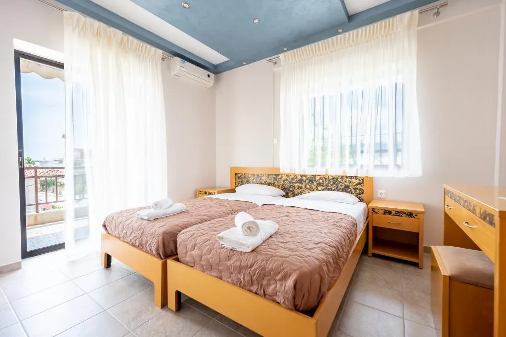TRIPLE STANDARD Room, Milonas House Apartments, Halkidiki