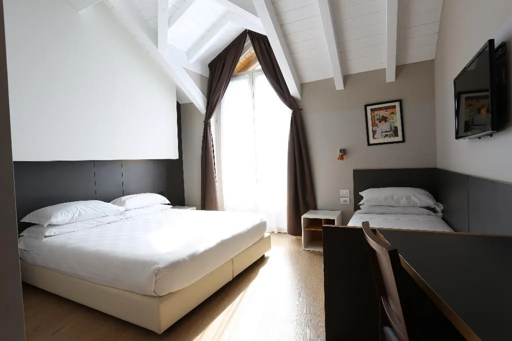 TRIPLE STANDARD Room, Hotel Osteria della Pista, Milan