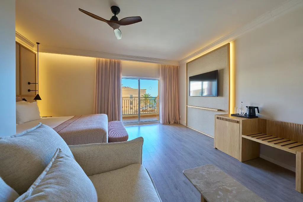 Double or Twin PARTIAL OCEAN VIEW Room, PortoBay Blue Ocean, Algarve