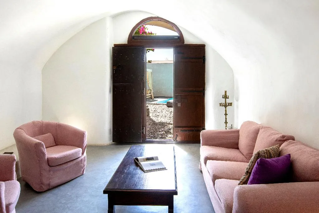VILLA FOUR BEDROOMS Room, Ducato Wine Village, Santorini