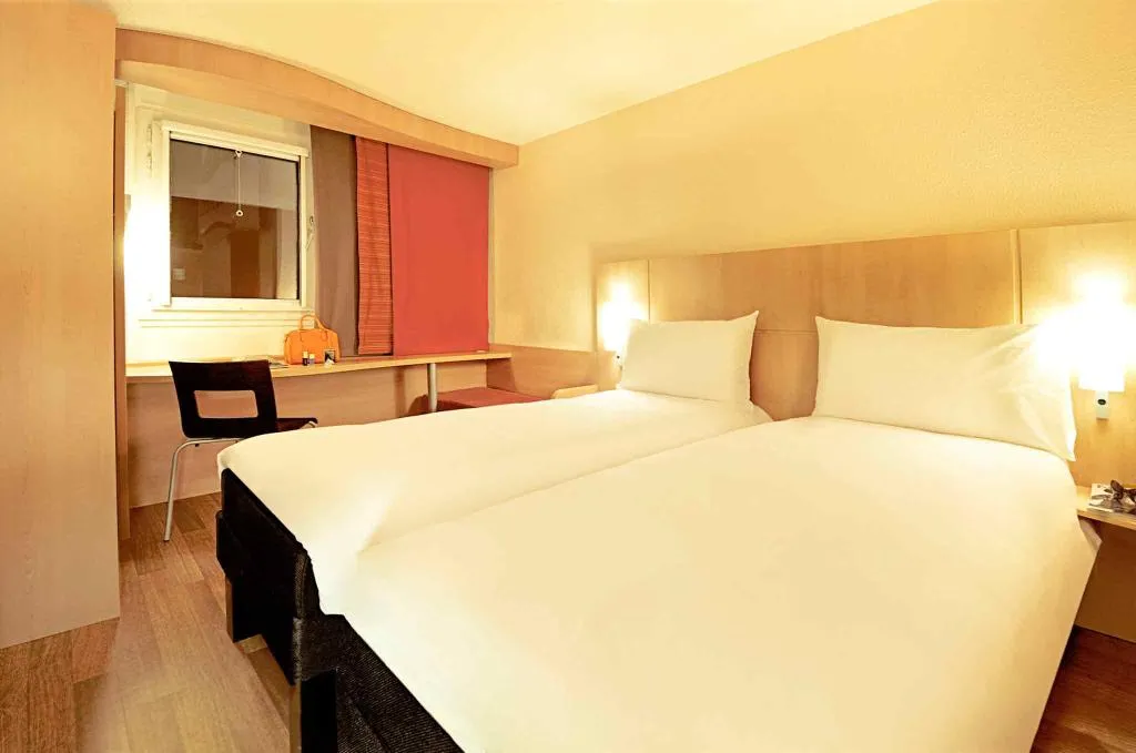 TWIN NON SMOKING Room, ibis Lisboa Alfragide, Lisbon