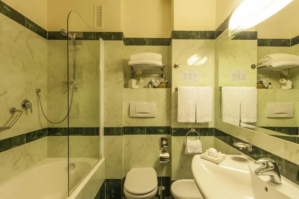 TRIPLE STANDARD Room, Nil Hotel, Florence