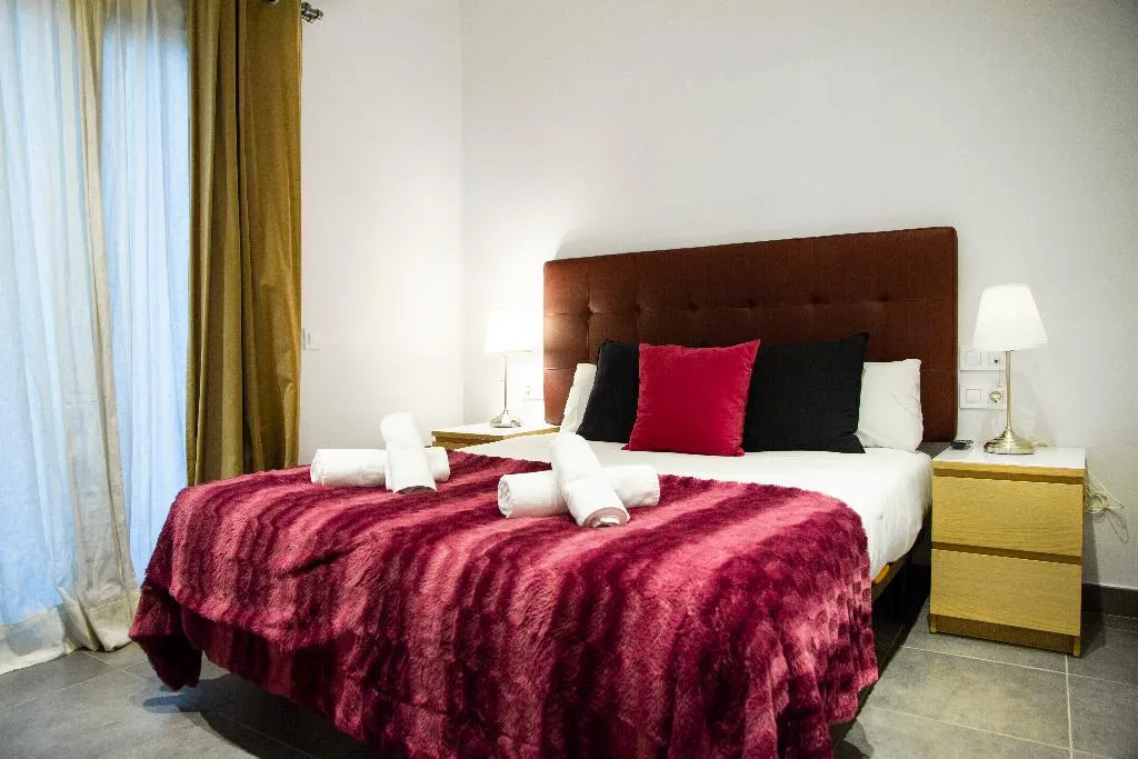 APARTMENT CAPACITY 2 TWO BEDROOMS Room, Dailyflats Raval, Barcelona