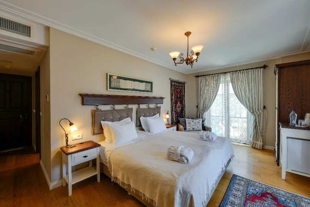 Double or Twin DELUXE POOL VIEW Room, Akanthus Hotel Ephesus, Izmir