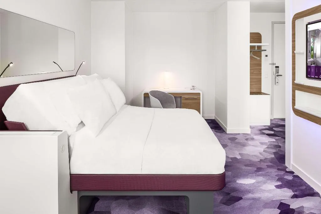 Room, Yotel Amsterdam, Amsterdam