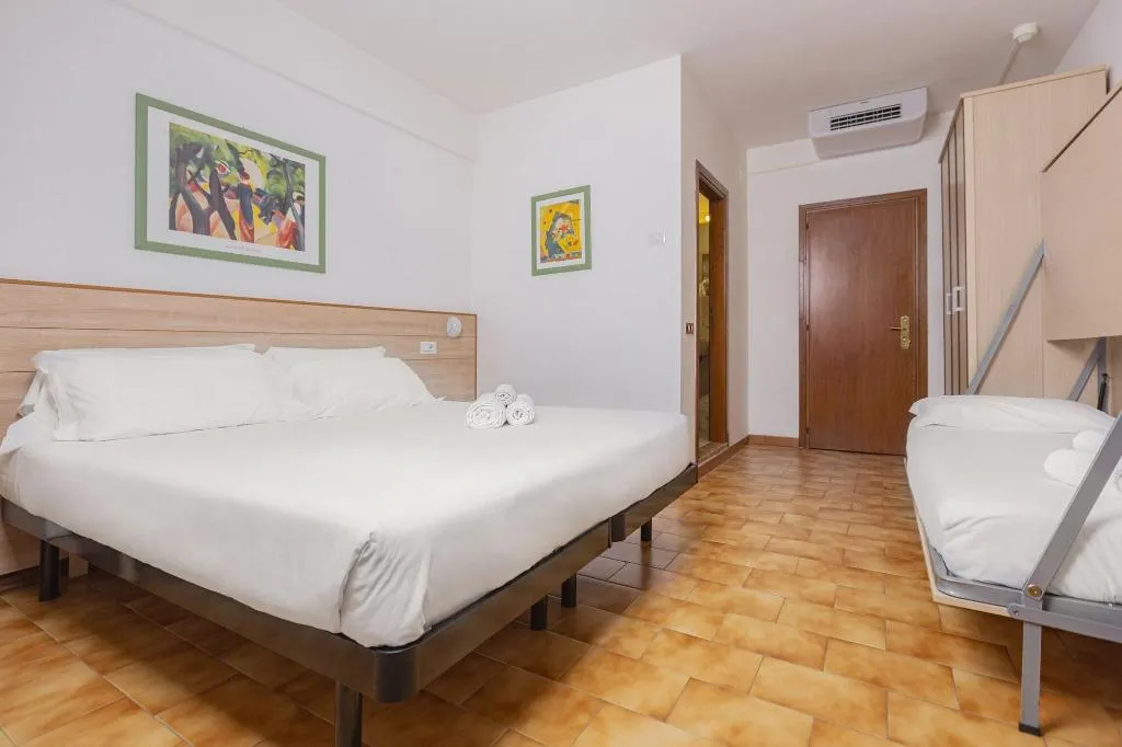 Room, Catignano Hotel Ristorante, Umbria