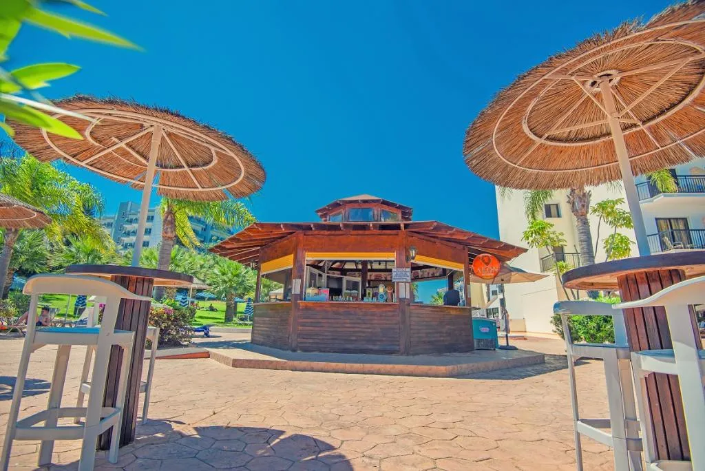 Bar, Tsokkos Gardens, Cyprus