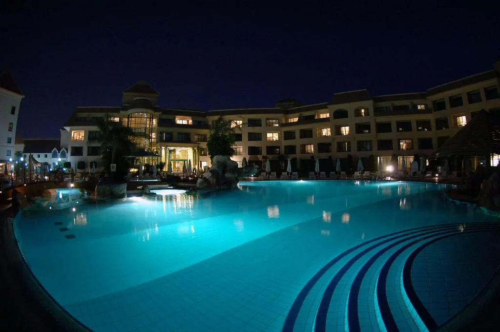 Pool, Hilton Pyramids Golf, Cairo