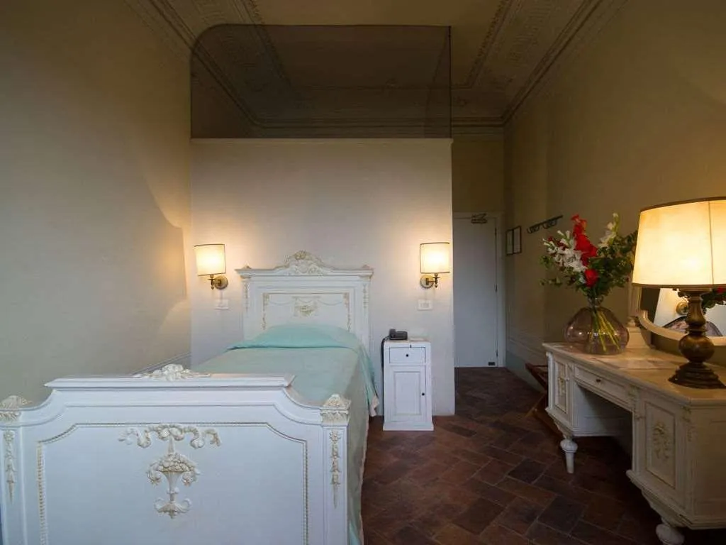 Room, Loggiato Dei Serviti, Florence